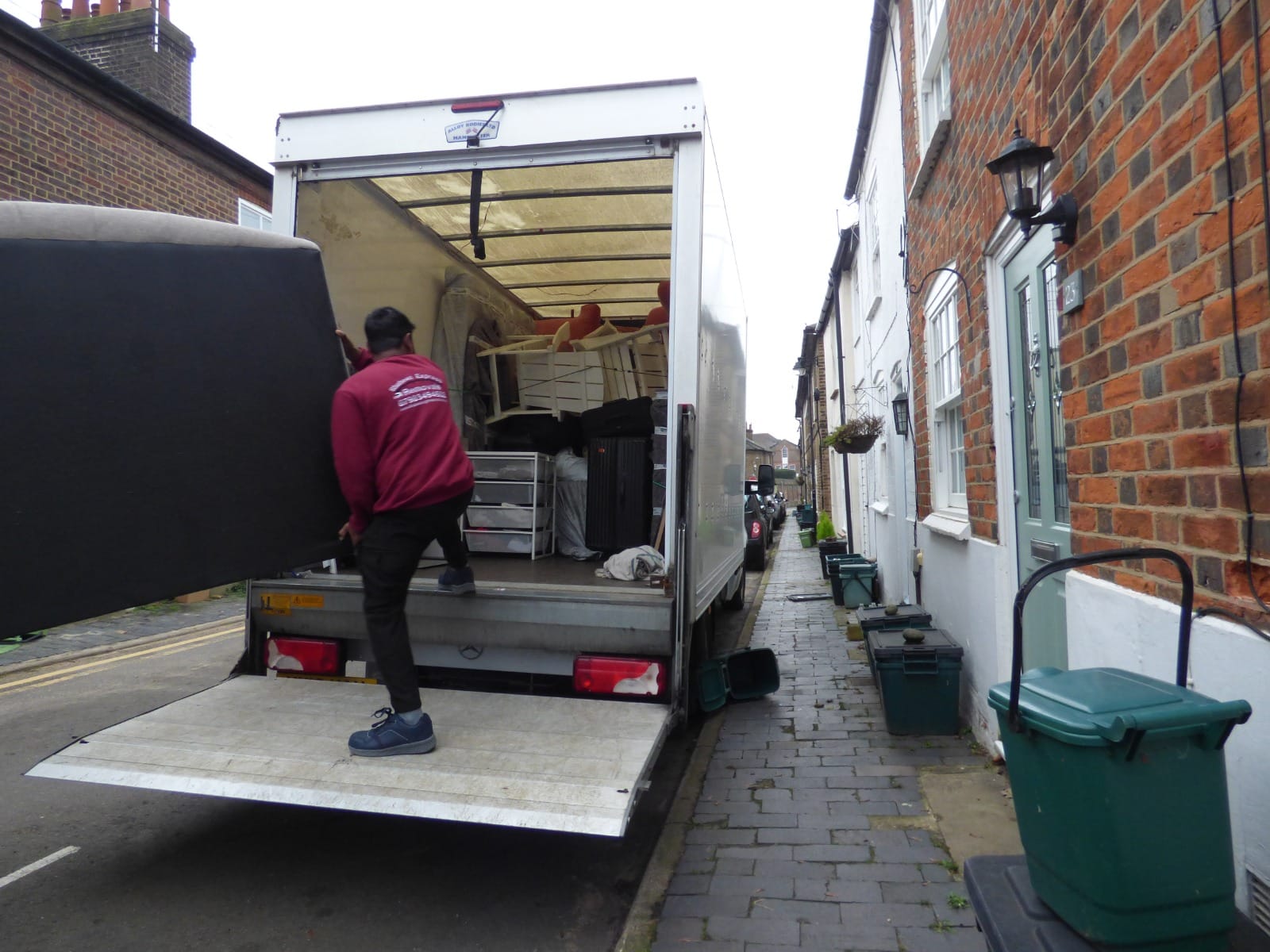 How to Choose the Best Man and Van Service Near You