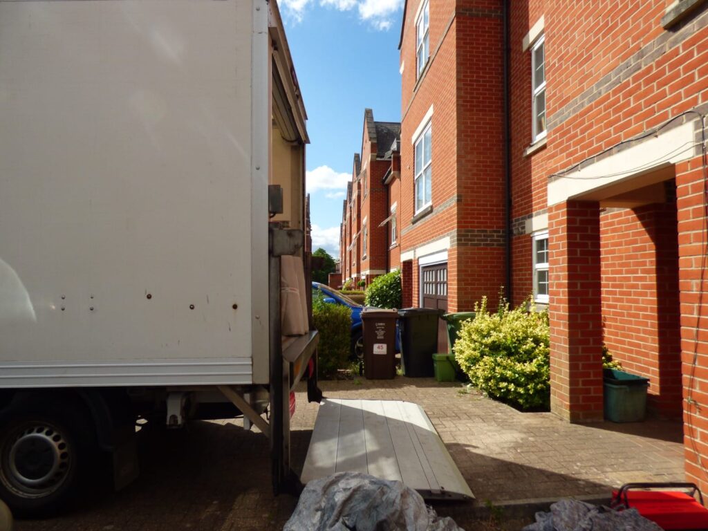 how to choose a removal company
